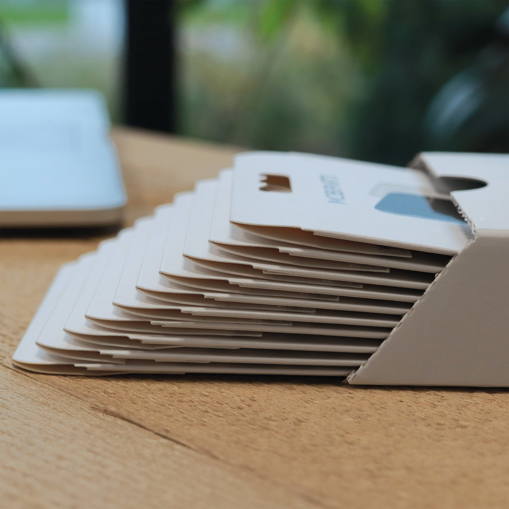 Mobiparts Regular Tempered Glass Apple iPhone 16 - 10 Pack - Afbeelding 2